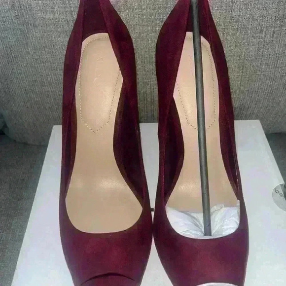 NWT Aldo suede  pump with open toe - Picture 7 of 7